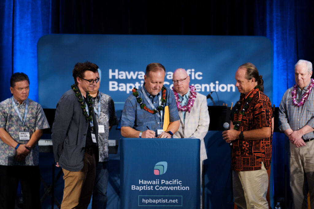 Gateway Seminary partnership signing ceremony with HPBC and Gateway leaders. Photo credit: PNG Pasifika Photography.